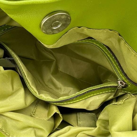 Wilsons Leather Lime Green Belted Shoulder Bag Y2K Style Silver Hardware - Picture 6 of 11